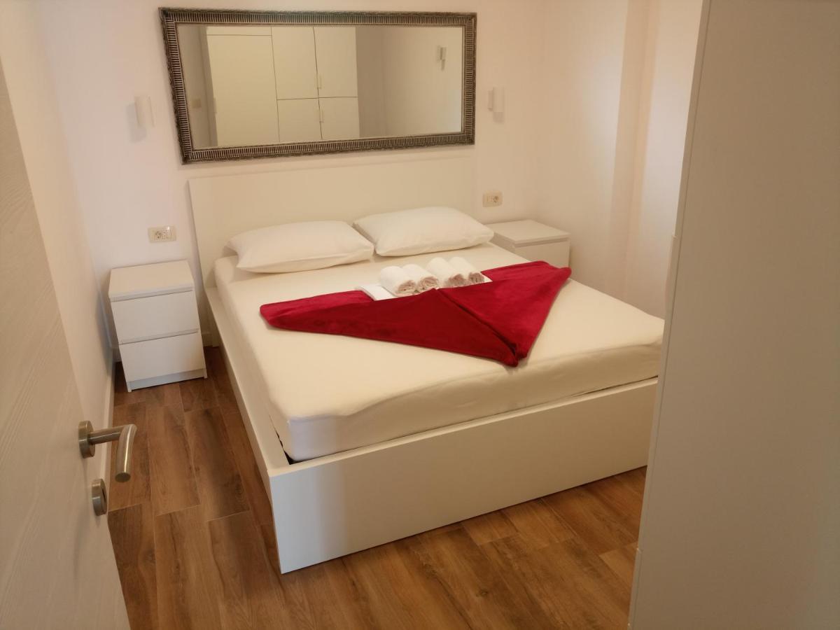 Apartmani Kujundzic Duće Esterno foto