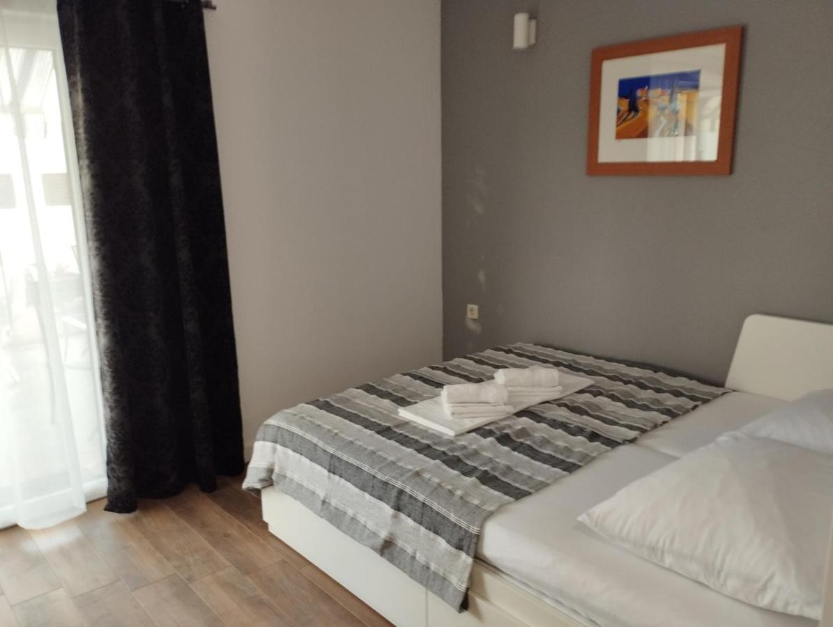 Apartmani Kujundzic Duće Esterno foto