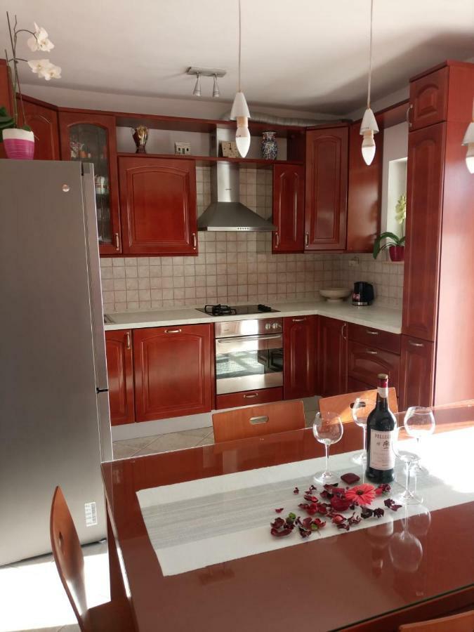 Apartmani Kujundzic Duće Esterno foto