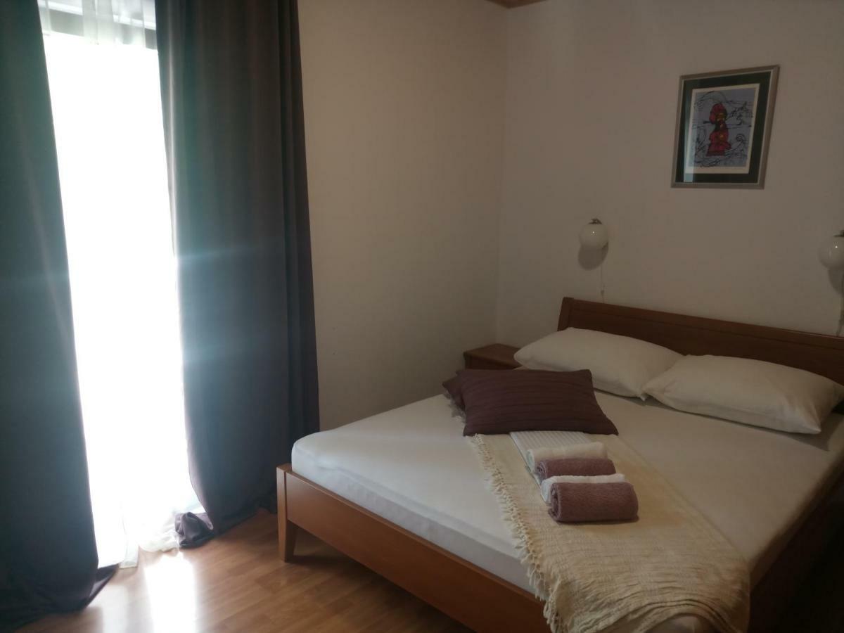 Apartmani Kujundzic Duće Esterno foto